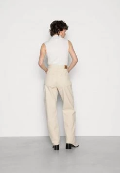 Nly by Nelly Damen Jeans Relaxed Fit - Offwhite | Bequeme Damenjeans im lässigen Stil -Nly by Nelly Verkaufsladen 00fd238a43b3491d9fb5e8eccc19998e