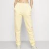 Nly by Nelly COZY PANTS - Bequeme Jogginghose für Damen in Gelb -Nly by Nelly Verkaufsladen 011a00bf30a14781bde162d99152cb8c