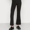 Nly by Nelly FLARE SUIT PANTS - Elegante Stoffhose für Damen in Schwarz -Nly by Nelly Verkaufsladen 0fcb0e2dcb7245ce8115dbb5cb203f76