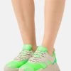 Nly by Nelly TRACK - Sneaker Low - Neon Green Damen | Bequeme Low-Top-Sneaker für Frauen -Nly by Nelly Verkaufsladen 15aef66c7e6a490aab78b5ea03a183f2