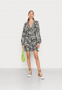 Nly by Nelly ROMANTIC DRESS - Cocktailkleid/Zebra Print - Festliches Kleid für Damen -Nly by Nelly Verkaufsladen 188c58ae2d67448fab9ccdfb85cfd19d