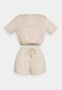 Nly by Nelly PUFFY TEE SET - Beige Basic T-Shirt für Damen | Bequem & Stilvoll -Nly by Nelly Verkaufsladen 199c325b3d2342d1adc0b8e78985266d