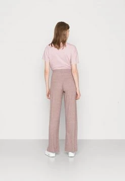 Nly by Nelly COZY TIE PANTS - Bequeme Jogginghose für Damen in Nougat -Nly by Nelly Verkaufsladen 1b0d0e4da9bb4a809808a43f51c5b885