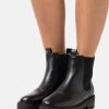 Nly by Nelly WARM CHELSEA BOOT - Stiefelette in Schwarz für Damen | Plateaustiefeletten -Nly by Nelly Verkaufsladen 1e5e13ca41ef4f3fa62413c63044ce0d