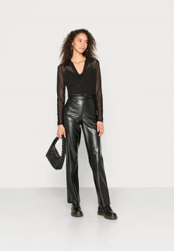 Nly by Nelly COLLAR - Hemdbluse in Schwarz für Damen | Elegante Bluse für Business & Freizeit -Nly by Nelly Verkaufsladen 1f3d008f36db40a79f9b646cb37c11af