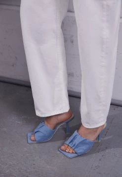 Nly by Nelly PAUS FOR ATTENTION MULE - Pantolette Hoch in Blau für Damen | Elegante Hohe Pantoletten -Nly by Nelly Verkaufsladen 26cf25ec666349029f86a1ff07dc7076