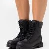 Nly by Nelly WALK IT OUT BOOT - Schnürstiefelette in Schwarz für Damen | Stilvolle Stiefeletten -Nly by Nelly Verkaufsladen 2d16576c0e1d4e1aaf8d06c8e524a061