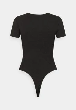 Nly by Nelly Damen T-Shirt Basic - Schwarz | Bequemes Baumwollshirt für Frauen -Nly by Nelly Verkaufsladen 2dba49c1f073432d8bb6cb3bdfe67c67