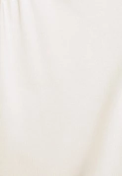 Nly by Nelly KEYHOLE FRONT Langarmshirt - Champagne für Damen | Elegantes Langarmshirt mit Keyhole-Detail -Nly by Nelly Verkaufsladen 32e62c4cae0949ada5eaeff597e397ad