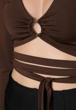 Nly by Nelly FABULOUS RING - Damen Top in Braun | Stilvolles Design | Bequemer Tragekomfort -Nly by Nelly Verkaufsladen 41fdfba418814e56b492e24752582d5d