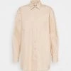 Nly by Nelly MY BOYFRIEND Bluse - Beige | Damen Bluse | Oversize-Look | Moderne Damenbekleidung -Nly by Nelly Verkaufsladen 451d817e204242598e3ebaffce867c81