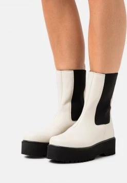 Nly by Nelly Verkaufsladen 26 Nly by Nelly CLEAN BOOT PLAIN SOLE - Plateaustiefel Damen in Beige | Trendige Plateauabsätze