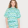 Nly by Nelly FLOWY SHORT SLEEVE SHIRT - Leichte Hemdbluse für Damen in Mehrfarbig -Nly by Nelly Verkaufsladen 4c2abae97eca4963bd4e77b2a49c7020