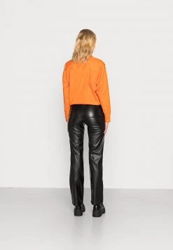 Nly by Nelly LOW WAIST PANT - Stoffhose in Schwarz für Damen | Bequeme Modehose -Nly by Nelly Verkaufsladen 517b6319f67f4bc4a406d424872e18bf