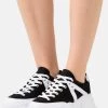 Nly by Nelly CHUNKY TRACK - Sneaker Low - Black Damen | Bequeme Sneaker für Frauen -Nly by Nelly Verkaufsladen 57d52c1434cd40f5bce4b284f30efd94