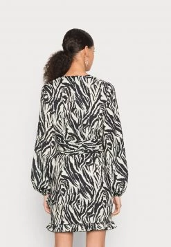 Nly by Nelly ROMANTIC DRESS - Cocktailkleid/Zebra Print - Festliches Kleid für Damen -Nly by Nelly Verkaufsladen 58d1241f7246466baef8f6ea2b571662