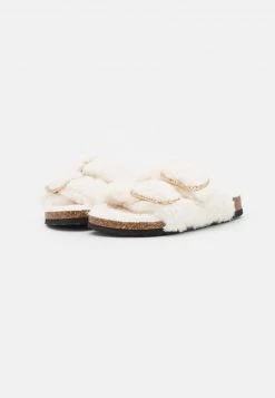 Nly by Nelly DOUBLE STRAP FLUFFY FLAT - Pantolette Flach - Weiß, Damen | Bequeme Flache Pantoletten -Nly by Nelly Verkaufsladen 5b1b5471d8194ad1a0160af03ecce5f9