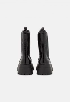 Nly by Nelly SAVAGE CHELSEA BOOT - Plateaustiefelette in Schwarz für Damen | Moderne Stiefeletten mit Plateauabsatz -Nly by Nelly Verkaufsladen 5d0055c68aea46b6805754208572d7a7