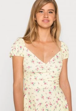 Nly by Nelly SLIT SKATER DRESS - Jerseykleid in Gelb für Damen | Modisches Sommerkleid -Nly by Nelly Verkaufsladen 6219cb8095a342af812208d063765861