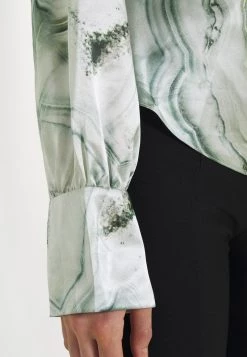 Nly by Nelly Damen Bluse - Grün | Elegante Bluse für Damen | Moderne Mode -Nly by Nelly Verkaufsladen 67d537dddd0e460e9cc44d4fb4fe5afa