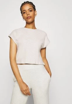 Nly by Nelly COZY TEE - Beige Mélange Stoffhose für Damen | Bequeme Freizeithose -Nly by Nelly Verkaufsladen 69e5ace58f044bd3a42e2fead5b8a7d4