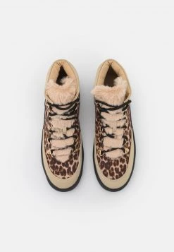 Nly by Nelly Damen Winterstiefel - Braun, Warme Schneestiefel für Damen -Nly by Nelly Verkaufsladen 6fb83bb6f17e4517804f1f1765112e8b