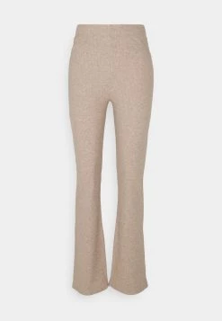 Nly by Nelly CHILL DAY PANTS - Bequeme Stoffhose für Damen in Nougat -Nly by Nelly Verkaufsladen 7018c255d24c4231a13c717eee9584ab