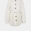 Nly by Nelly MY DEAREST TEDDY SHACKET - Kurzmantel in Offwhite für Damen -Nly by Nelly Verkaufsladen 78d997e8145d4e8a823696cbb1b05c60