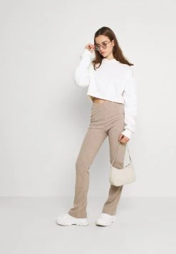 Nly by Nelly CHILL DAY PANTS - Bequeme Stoffhose für Damen in Nougat -Nly by Nelly Verkaufsladen 85c15b13562b488ea3850a7a446b57ca