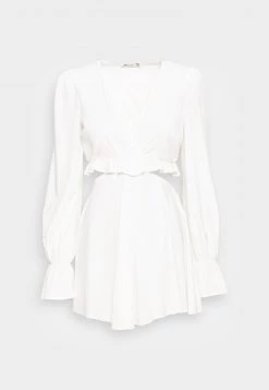 Nly by Nelly BARE WAIST DRESS - Freizeitkleid in Weiß für Damen | Elegantes Sommerkleid -Nly by Nelly Verkaufsladen 86286fe9cccc4e71bfa07a15f1f4b4e9