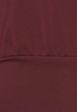Nly by Nelly KEYHOLE FRONT Langarmshirt - Off Red/Port Royale - Damen | Modisches Langarmshirt mit Keyhole-Detail -Nly by Nelly Verkaufsladen 92757f1b34f94de3b66b828ac844eead