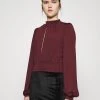Nly by Nelly KEYHOLE FRONT Langarmshirt - Off Red/Port Royale - Damen | Modisches Langarmshirt mit Keyhole-Detail -Nly by Nelly Verkaufsladen 977e920d340245359dd07b7f3f935f55