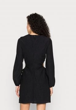 Nly by Nelly STRUCTURED CUT OUT DRESS - Freizeitkleid in Schwarz für Damen -Nly by Nelly Verkaufsladen 9bf221828707431b94b82b9aaeca0f73