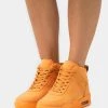 Nly by Nelly COURT - High-Top Sneaker Damen in Orange | Stilvolle Sneaker für Frauen -Nly by Nelly Verkaufsladen 9d0321e8196042bca1ee6f9b2dd66c8f