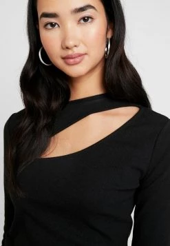 Nly by Nelly CUT OUT Langarmshirt - Elegantes Langarmshirt für Damen in Schwarz -Nly by Nelly Verkaufsladen a14e9ba3d98a4365ba11c021d1df73e9