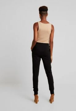 Nly by Nelly PERFECT Jogginghose Damen - Schwarz, Bequeme Freizeithose für Frauen -Nly by Nelly Verkaufsladen a3311cb5fb8e4941acad6a8c430a01a8