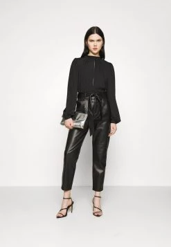 Nly by Nelly KEYHOLE FRONT Langarmshirt - Schwarz, Damen | Elegantes Langarmshirt mit Keyhole-Detail -Nly by Nelly Verkaufsladen aaa478c3954a434a92eadfa25e30bfb7