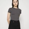 Nly by Nelly PERFECT CROPPED TEE - Damen T-Shirt Basic in Off Black -Nly by Nelly Verkaufsladen af3005a33dc049578c965307676269e8