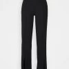Nly by Nelly STRAIGHT SLIT PANTS - Stoffhose - Black, Damen | Elegante Stoffhose mit Seitenschlitzen -Nly by Nelly Verkaufsladen b0c21eae9620418eb645c7854f2dcdf6