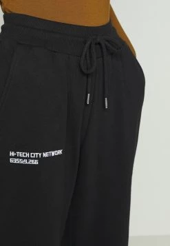 Nly by Nelly EMBROIDERED PANTS - Jogginghose Damen Schwarz -Nly by Nelly Verkaufsladen b2ccd3e4ff674afb9604953c9fd61f74