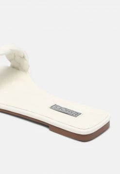 Nly by Nelly BRAIDED FLAT - Pantolette Flach in Weiß für Damen | Bequeme Flache Pantoletten -Nly by Nelly Verkaufsladen b5f68c00ecc847ad87e15c4163c26d7a