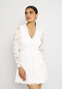 Nly by Nelly SCALLOPED DRESS - Weißes Cocktailkleid mit Rüschendetails - Festliches Damenkleid