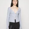 Nly by Nelly BUTTON DOWN CARDIGAN - Strickjacke in Hellblau für Damen | Elegante Strickmode -Nly by Nelly Verkaufsladen bdecf01585ae4d598de798a8ecedbeaa