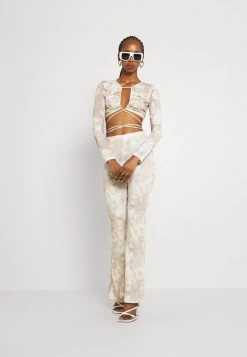 Nly by Nelly Flared Jeans - Earthy Abstract, Damen | Bootcut & Flared Jeans für Frauen -Nly by Nelly Verkaufsladen be1bde354b3440c391c7027a7d398487