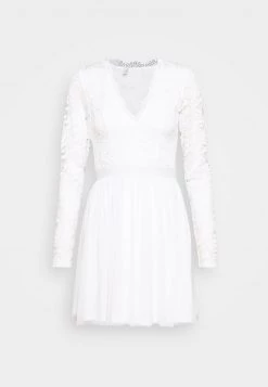 Nly by Nelly SCALLOPED DRESS - Weißes Cocktailkleid mit Rüschendetails - Festliches Damenkleid -Nly by Nelly Verkaufsladen bf967d97cf09400899bc27e44cc510c6