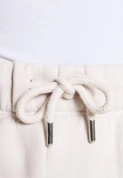 Nly by Nelly COZY SUMMER - Damen Shorts in Creme | Bequeme Sommer-Shorts für Frauen -Nly by Nelly Verkaufsladen c55bf98636ec4562b5863b8632fd4ab9