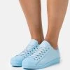 Nly by Nelly FLAWLESS COURT Sneaker Low Damen - Leichtes Blau | Bequeme Low-Top-Sneaker für Frauen -Nly by Nelly Verkaufsladen c73b79ab5b684d829bfff76bfcb609ca