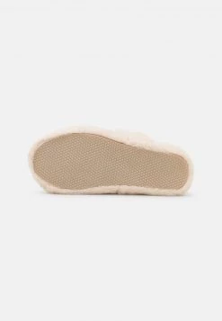 Nly by Nelly BACKSTRAP FLUFFY FLAT - Beige Hausschuhe für Damen - Bequeme Flauschpantoffeln -Nly by Nelly Verkaufsladen caae29505d7749a6b0906a012fe09ebd
