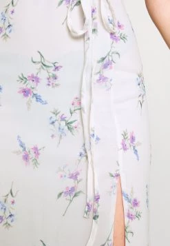 Nly by Nelly FRILL SWEETHEART DRESS - Freizeitkleid in Weiß für Damen -Nly by Nelly Verkaufsladen dd06bd835aa343b496bd6b77a1f8bab5