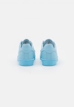 Nly by Nelly FLAWLESS COURT Sneaker Low Damen - Leichtes Blau | Bequeme Low-Top-Sneaker für Frauen -Nly by Nelly Verkaufsladen dd8bf2a2117c4533a572a2027bd4c517